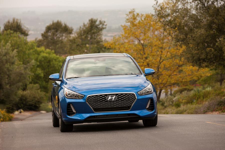  Hyundai Elantra GT Sport 2017 года  (фото 28 из 40)